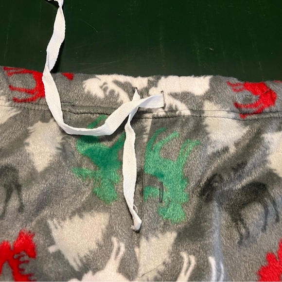 Woman’s PJ Pants Bundle - Picture 7 of 9